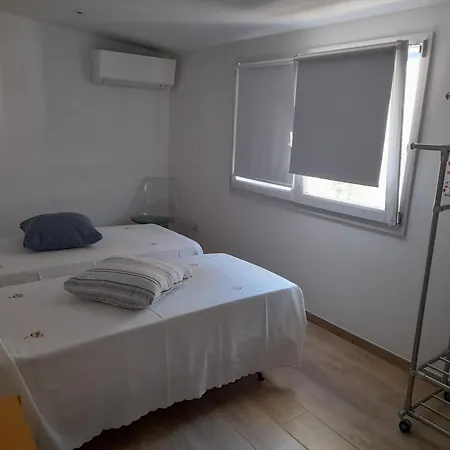 Cara A' Mari Apartment